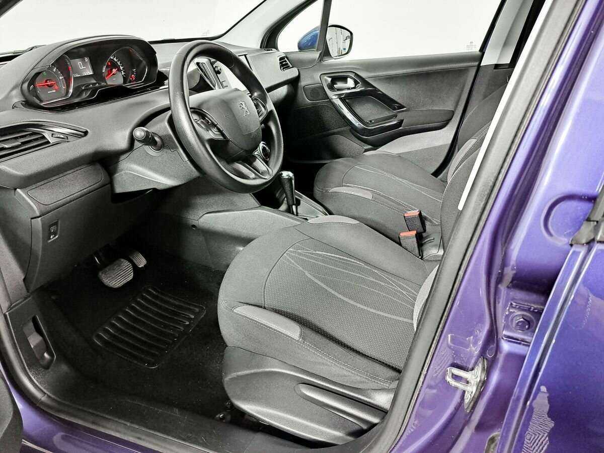 Peugeot 208 б/у, 2013, Автоматическая. Фото: #13