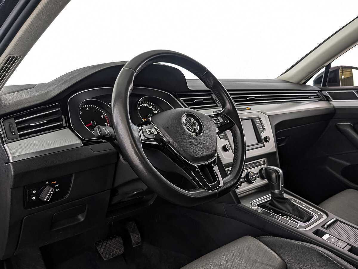 Volkswagen Passat б/у, 2016, Роботизированная. Фото: #15