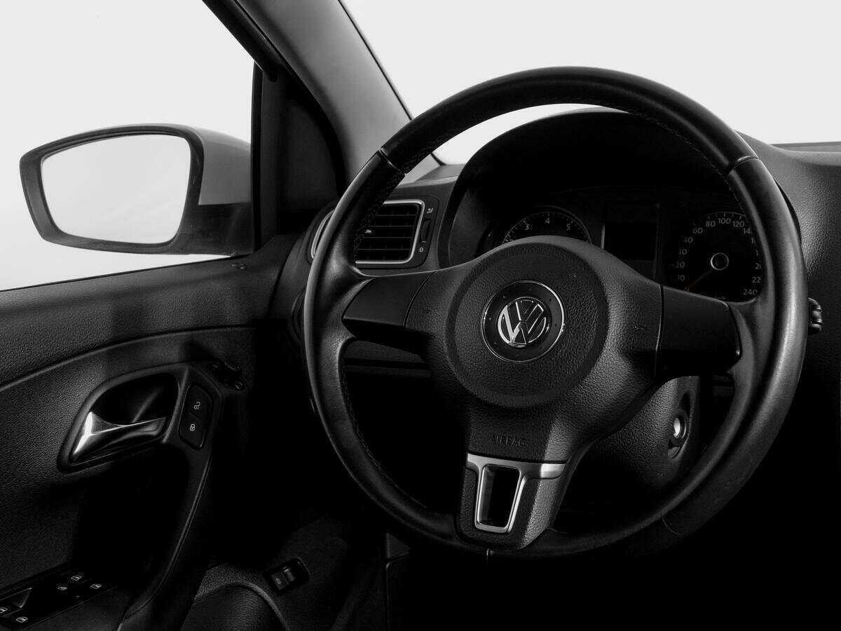 Volkswagen Polo б/у, 2013, Автоматическая. Фото: #13