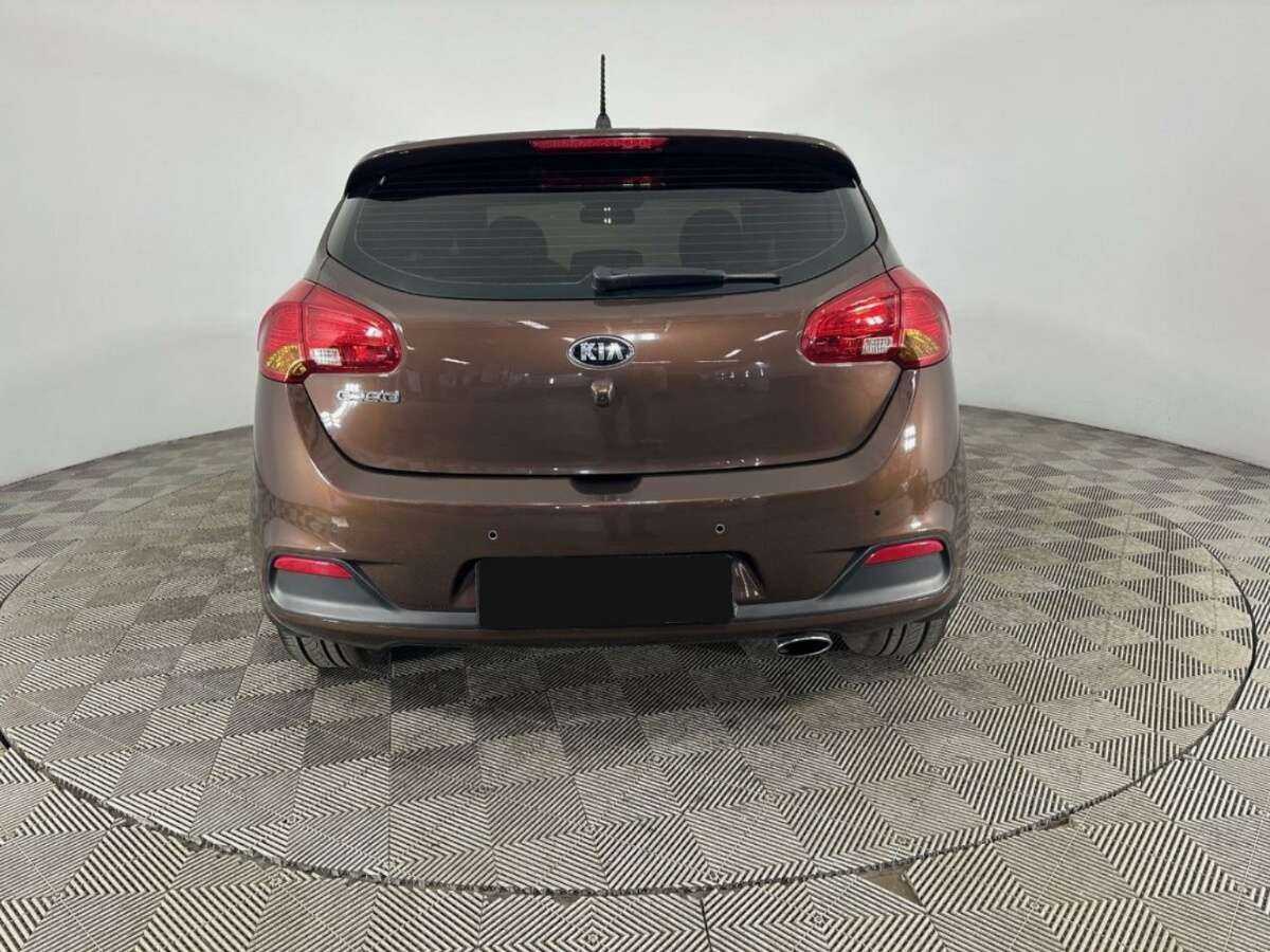 Kia Ceed б/у, 2014, Автоматическая. Фото: #2