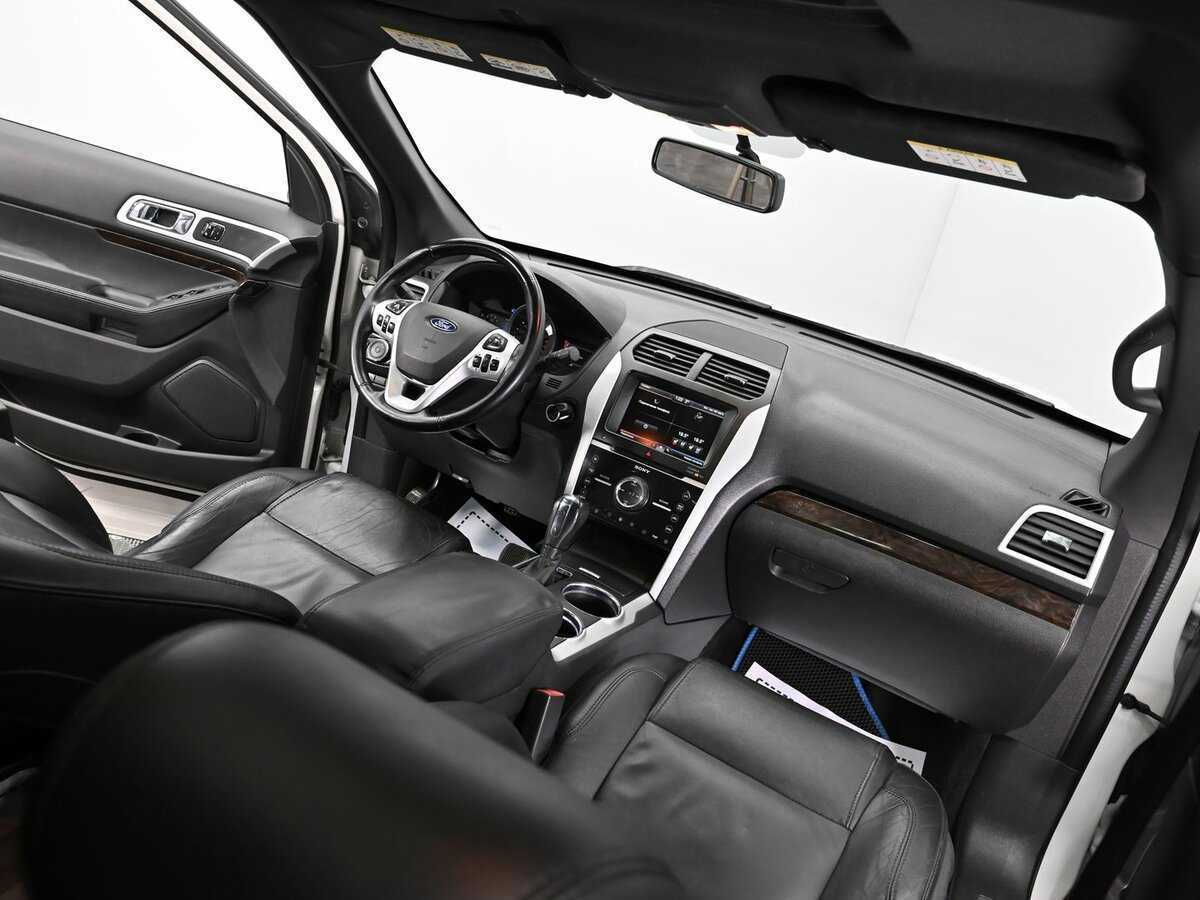 Ford Explorer б/у, 2012, Автоматическая. Фото: #11