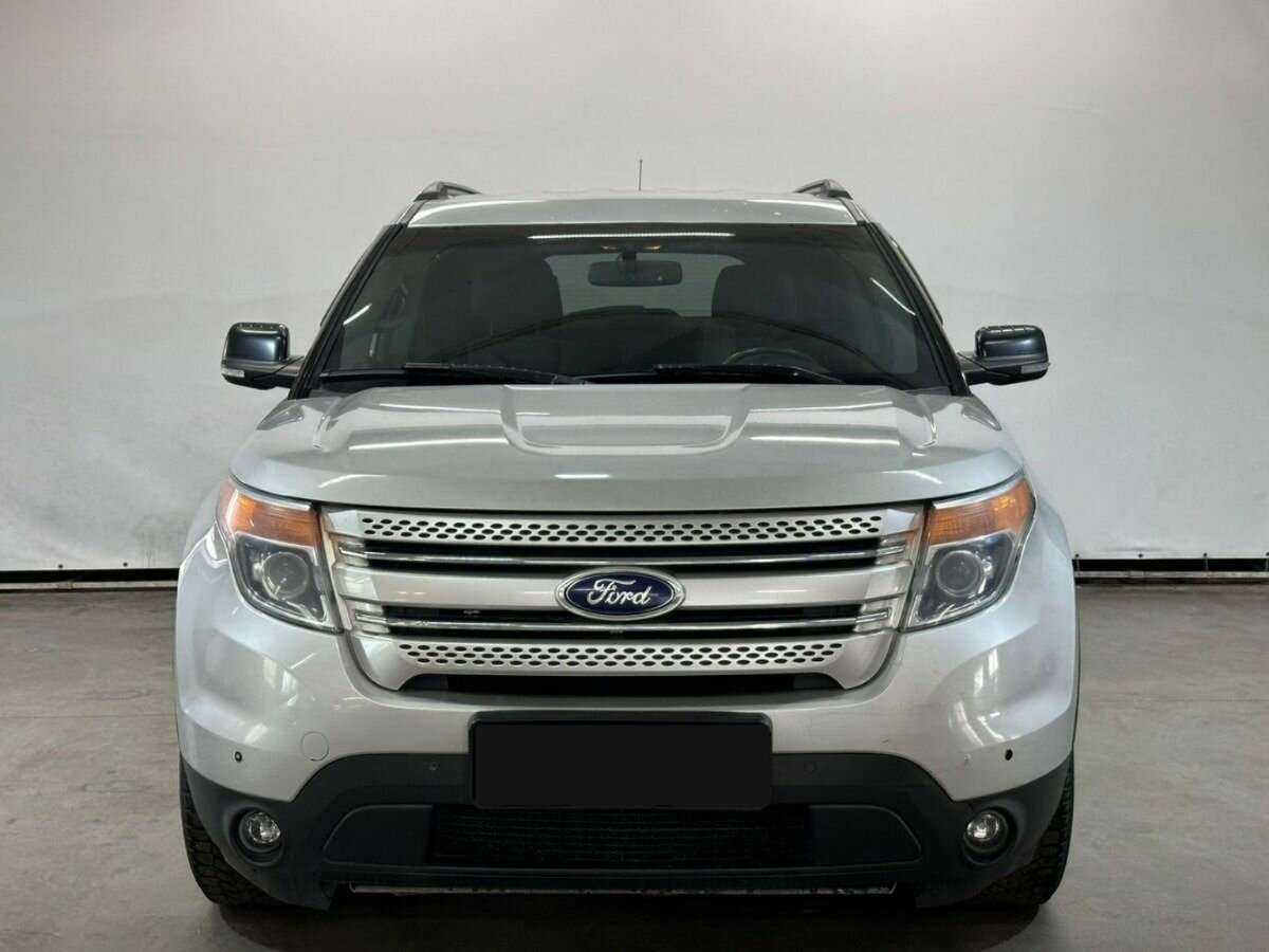 Ford Explorer б/у, 2013, Автоматическая. Фото: #1
