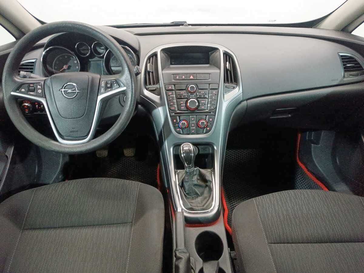 Opel Astra б/у, 2012, Механическая. Фото: #10