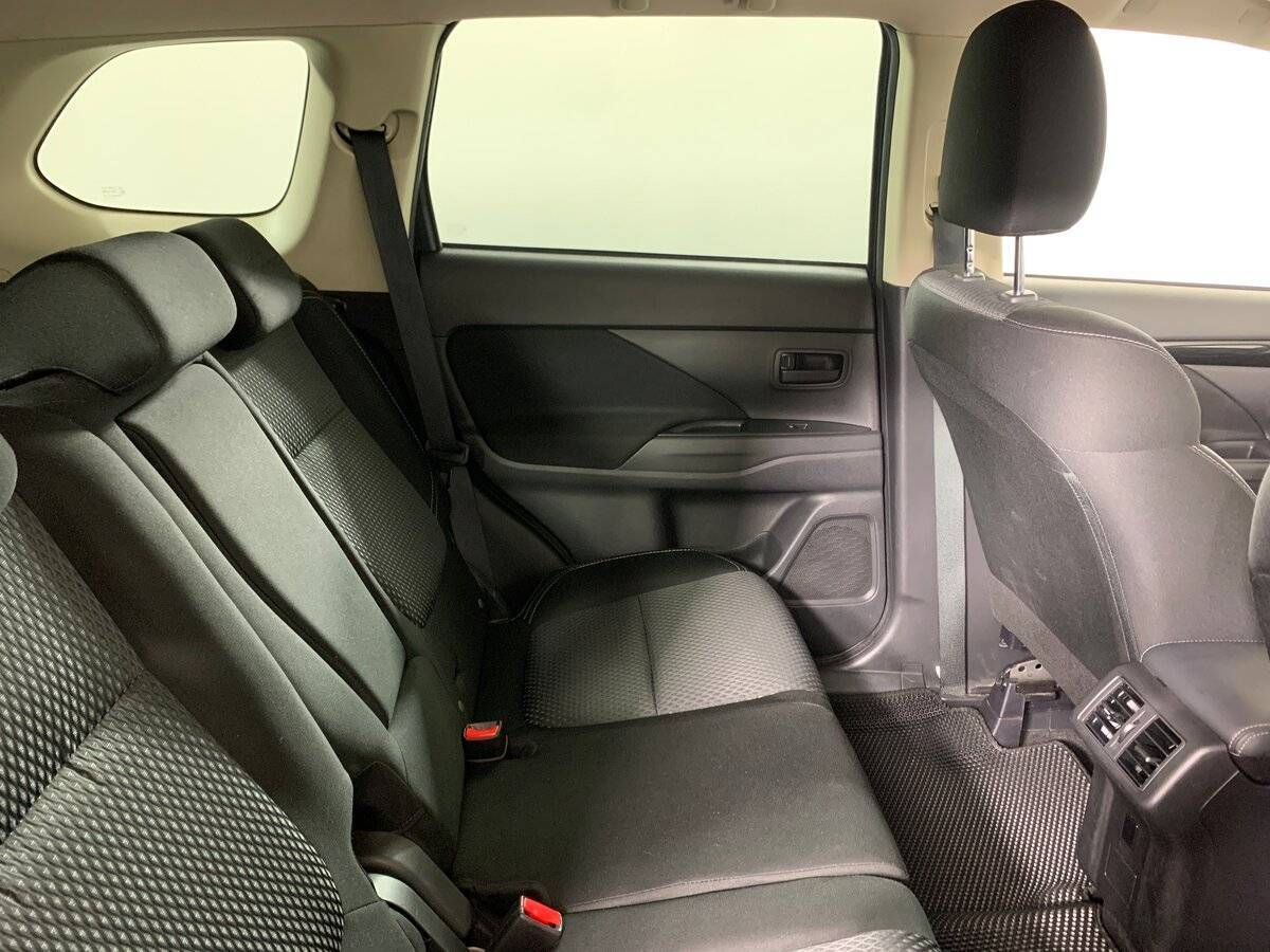Mitsubishi Outlander б/у, 2019, Вариатор. Фото: #16