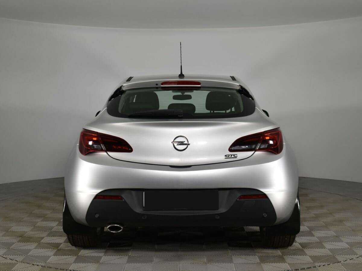 Opel Astra б/у, 2013, Автоматическая. Фото: #3