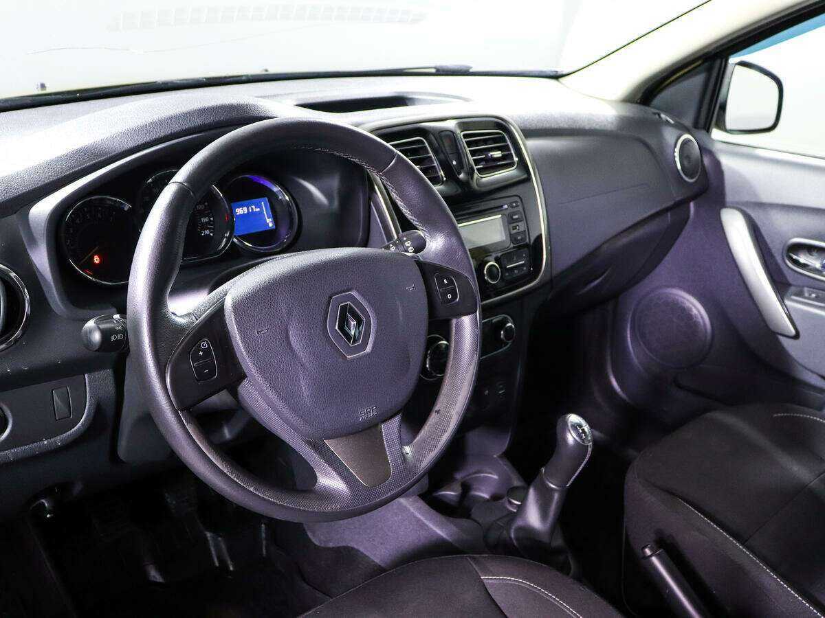Renault Sandero б/у, 2016, Механическая. Фото: #11