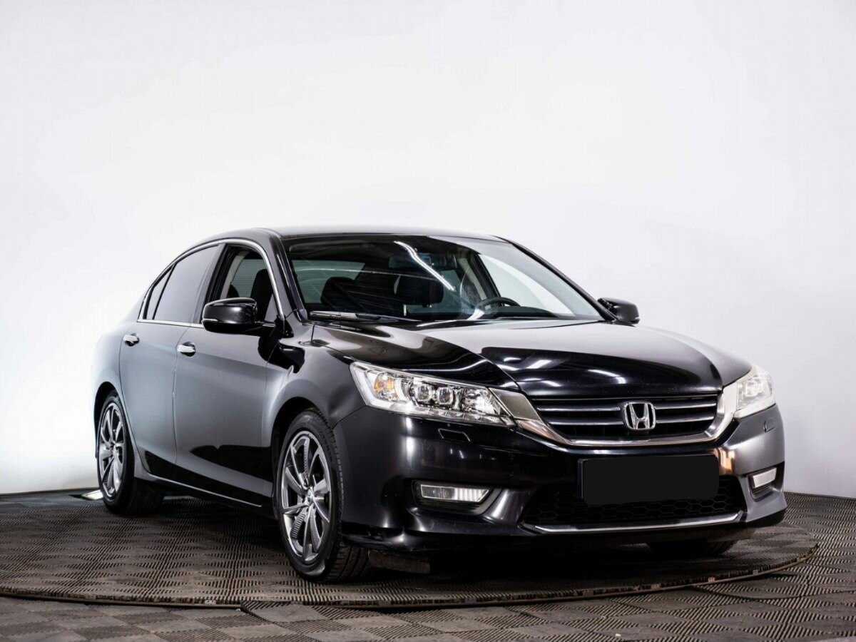 Honda Accord б/у, 2013, Автоматическая. Фото: #2