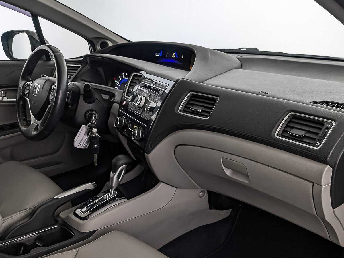 Honda Civic б/у, 2013, Автоматическая. Фото: #12