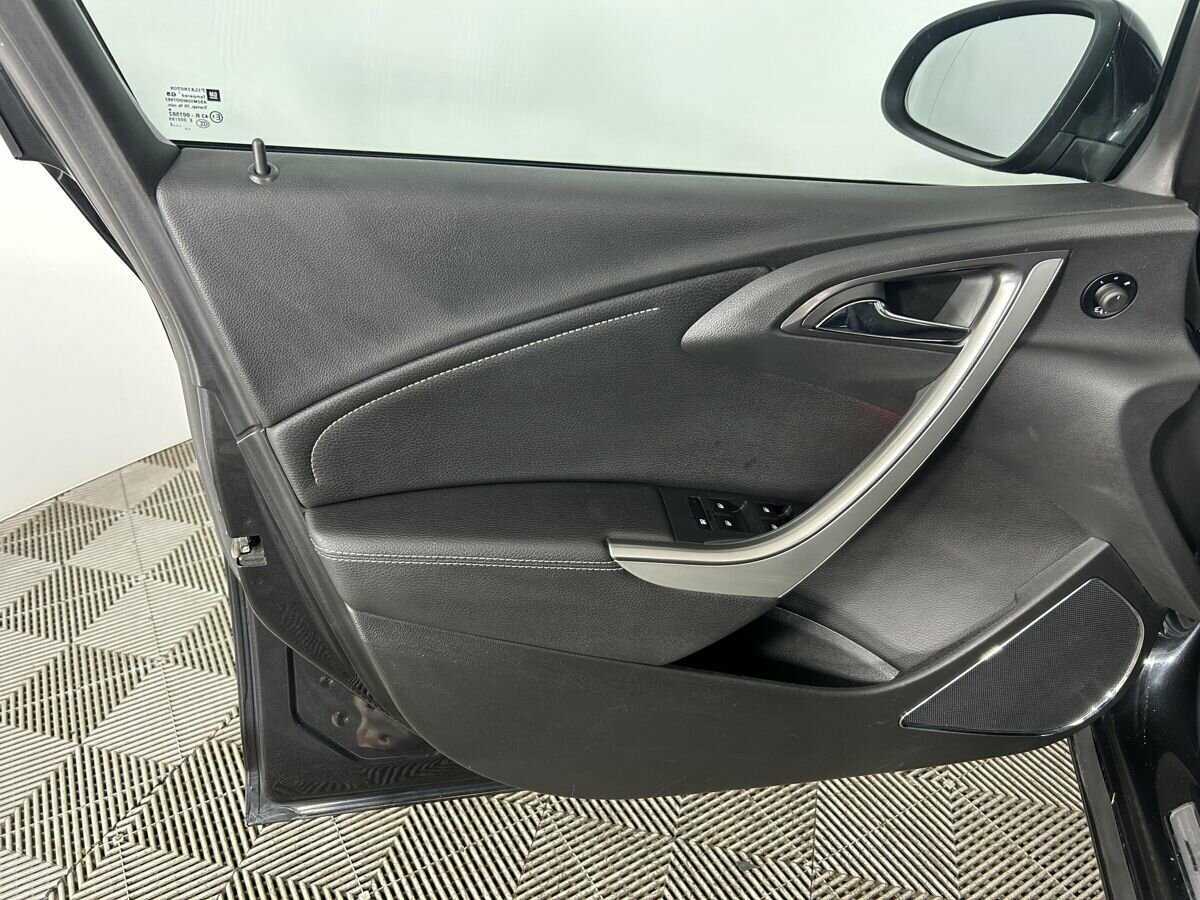 Opel Astra б/у, 2012, Автоматическая. Фото: #7