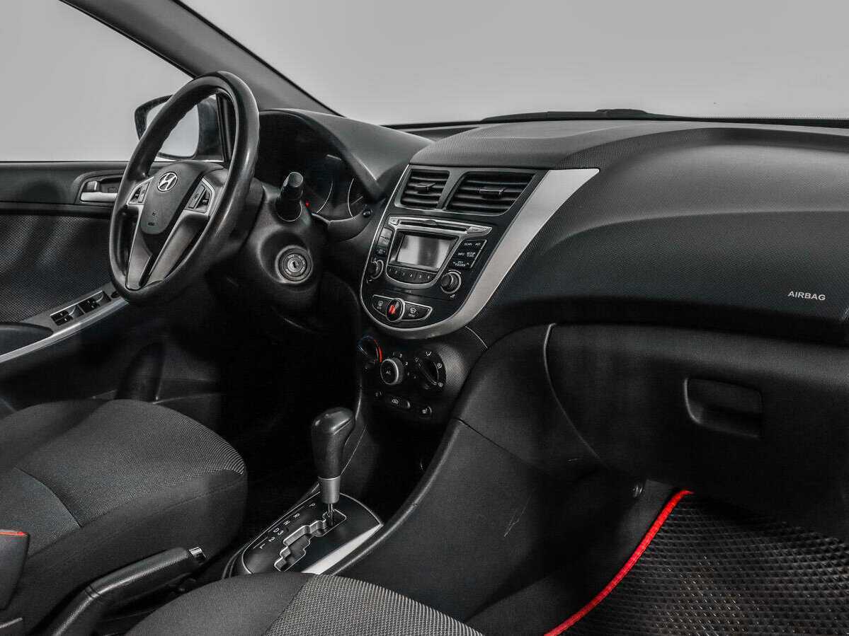 Hyundai Solaris б/у, 2013, Автоматическая. Фото: #10
