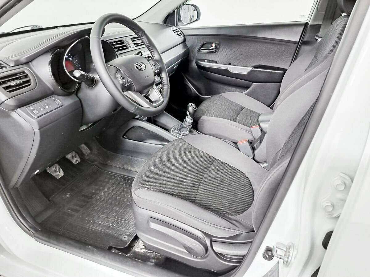 Kia Rio б/у, 2013, Механическая. Фото: #13
