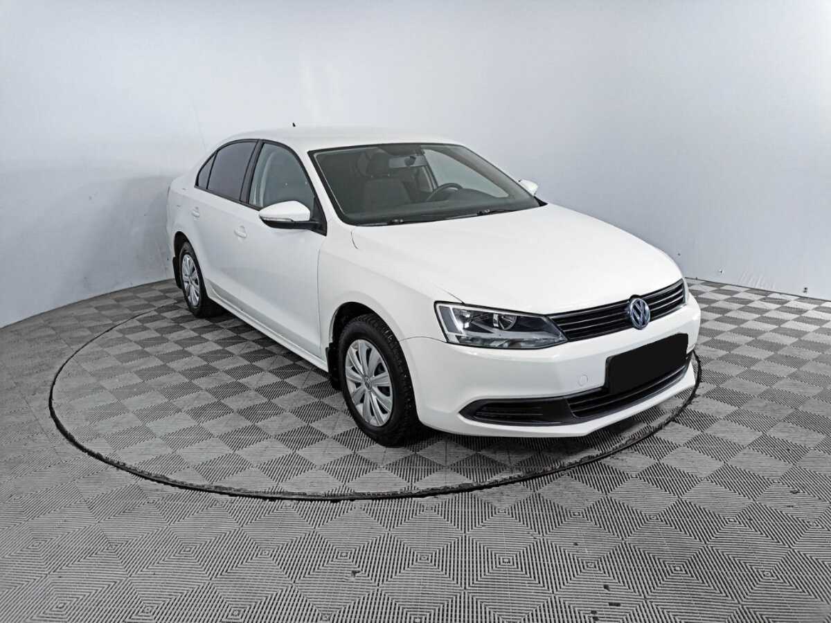 Volkswagen Jetta б/у, 2014, Механическая. Фото: #2