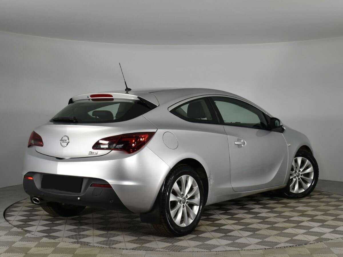 Opel Astra б/у, 2013, Автоматическая. Фото: #1