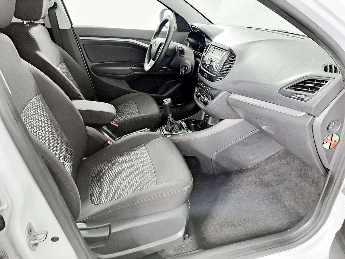 Lada (ВАЗ) Vesta б/у, 2019, Механическая. Фото: #8
