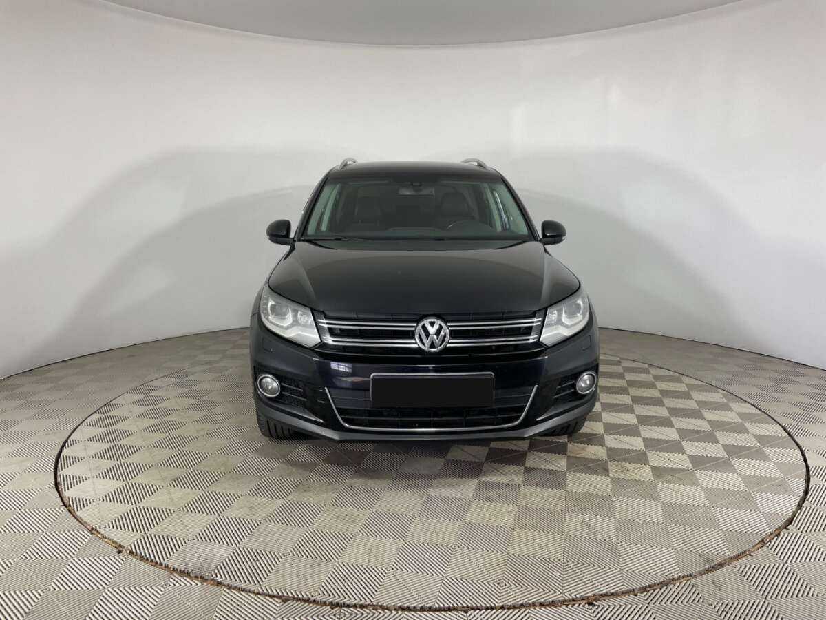 Volkswagen Tiguan б/у, 2013, Автоматическая. Фото: #1