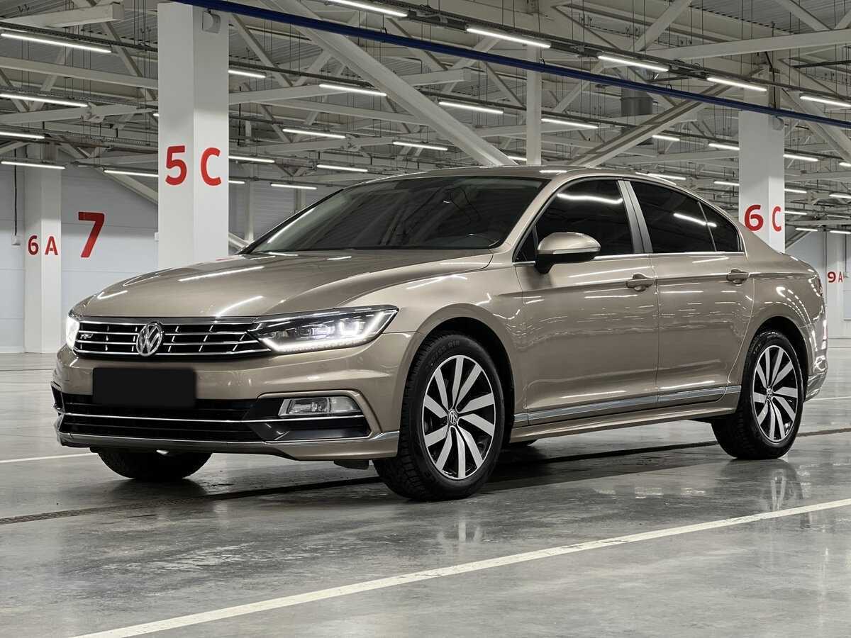 Volkswagen Passat б/у, 2016, Роботизированная. Фото: #0