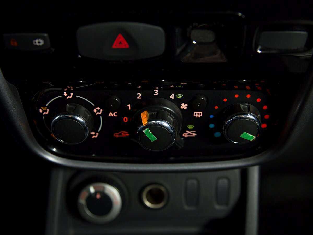 Renault Duster б/у, 2012, Механическая. Фото: #10