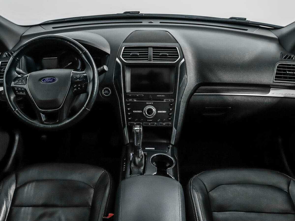 Ford Explorer б/у, 2017, Автоматическая. Фото: #12
