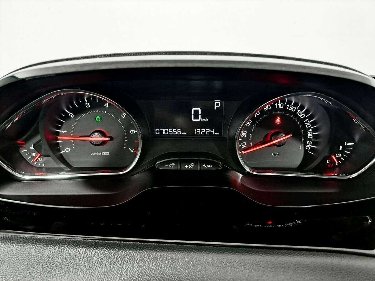 Peugeot 208 б/у, 2013, Автоматическая. Фото: #10