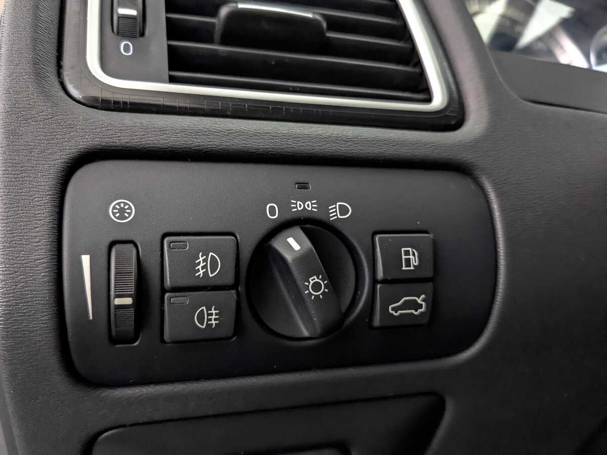 Volvo XC70 б/у, 2012, Автоматическая. Фото: #21