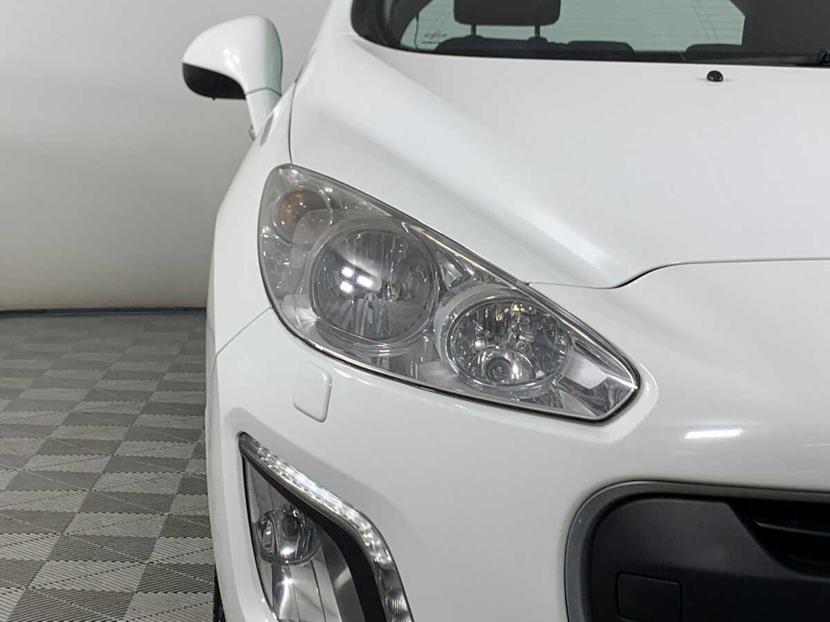 Peugeot 308 б/у, 2012, Автоматическая. Фото: #9