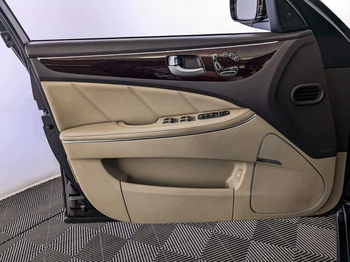 Hyundai Equus б/у, 2012, Автоматическая. Фото: #14