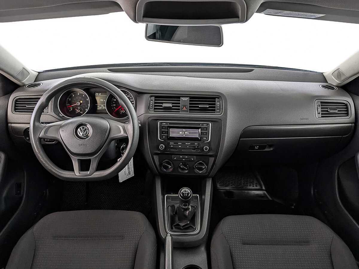Volkswagen Jetta б/у, 2016, Механическая. Фото: #13