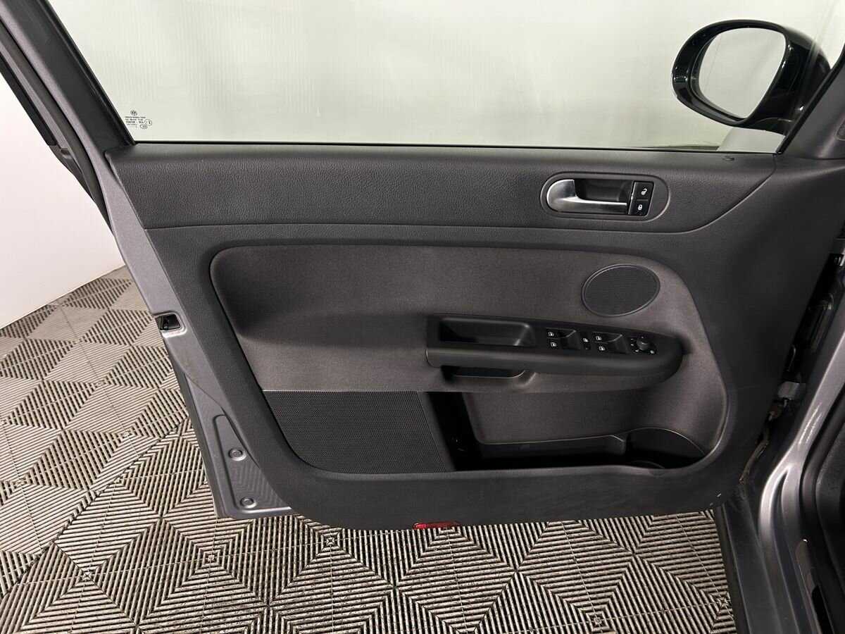 Volkswagen Golf Plus б/у, 2012, Механическая. Фото: #6