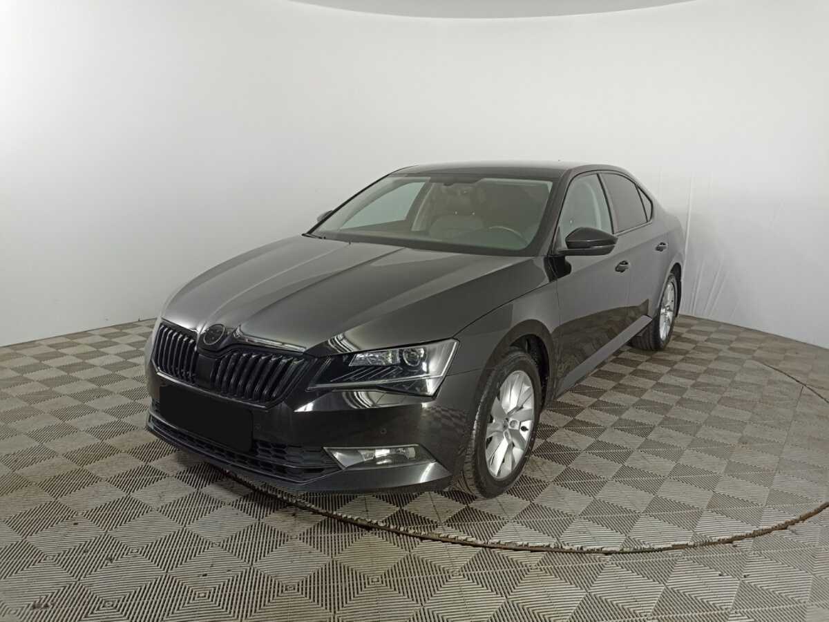 Skoda Superb б/у, 2018, Роботизированная. Посмотреть фото