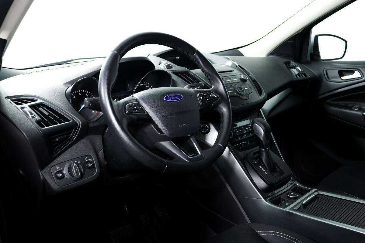 Ford Kuga б/у, 2017, Автоматическая. Фото: #12