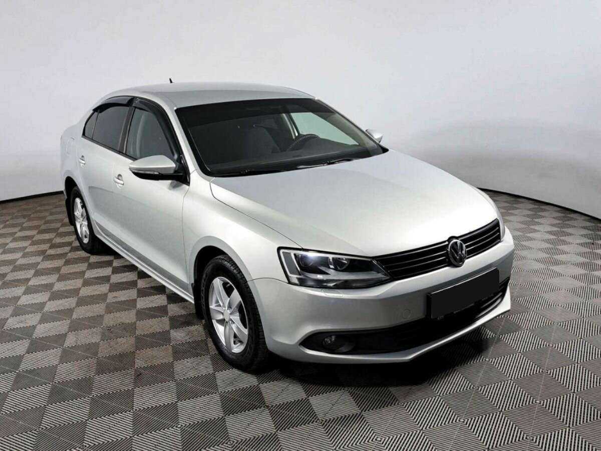 Volkswagen Jetta б/у, 2014, Механическая. Фото: #2