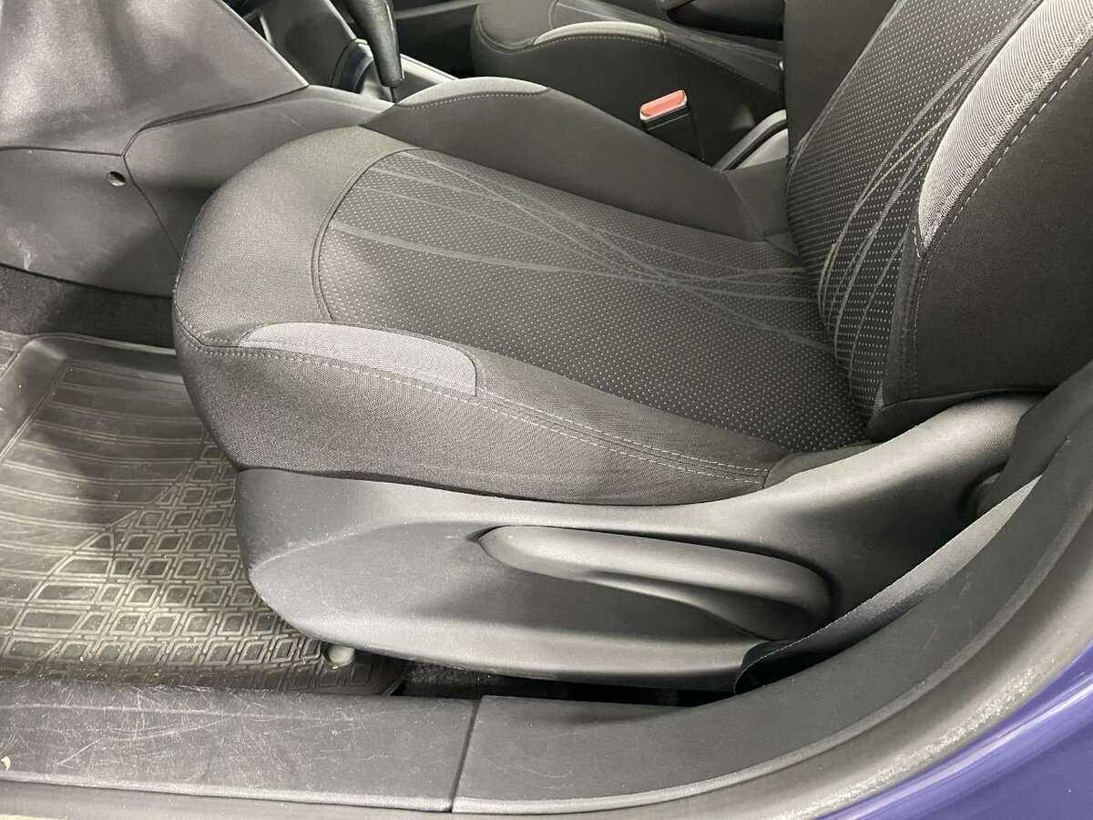 Peugeot 208 б/у, 2014, Автоматическая. Фото: #9