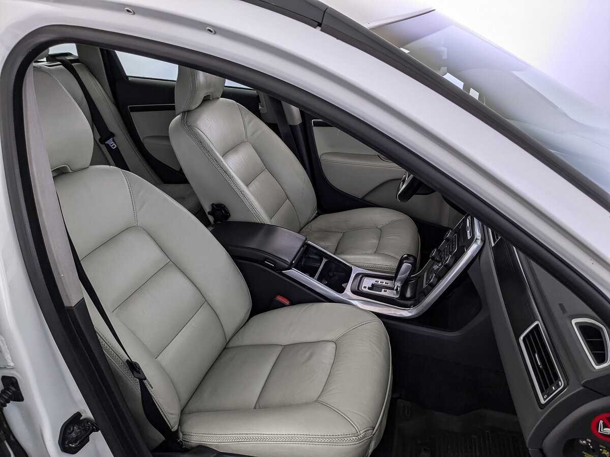 Volvo XC70 б/у, 2012, Автоматическая. Фото: #19