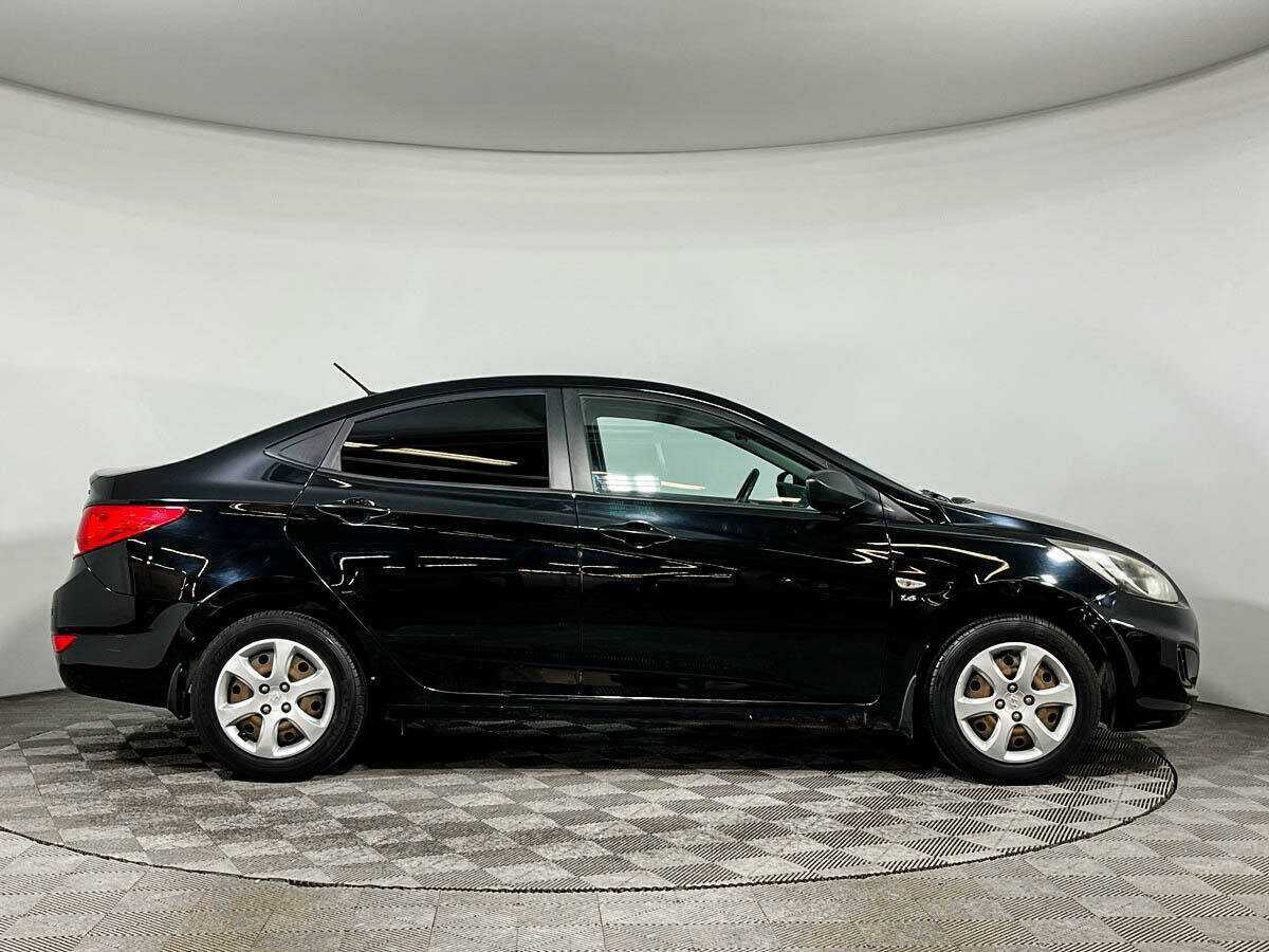 Hyundai Solaris б/у, 2012, Механическая. Фото: #3