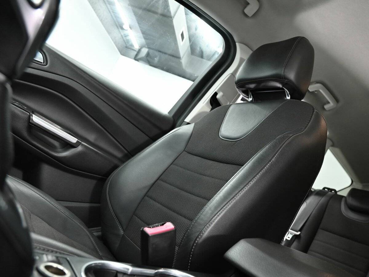 Ford Kuga б/у, 2013, Автоматическая. Фото: #11