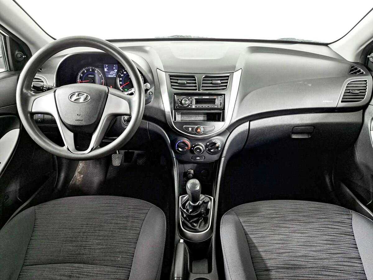 Hyundai Solaris б/у, 2014, Механическая. Фото: #11