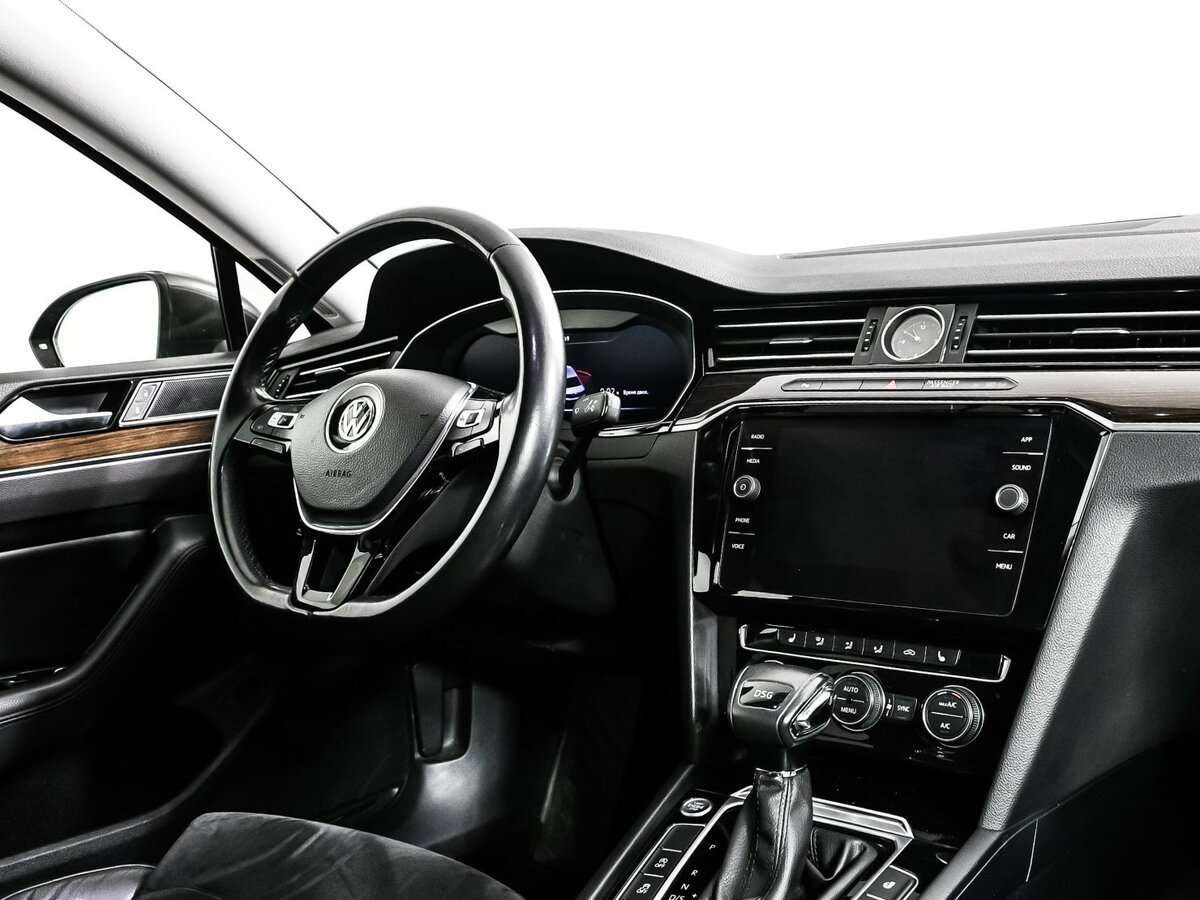 Volkswagen Passat б/у, 2017, Роботизированная. Фото: #8