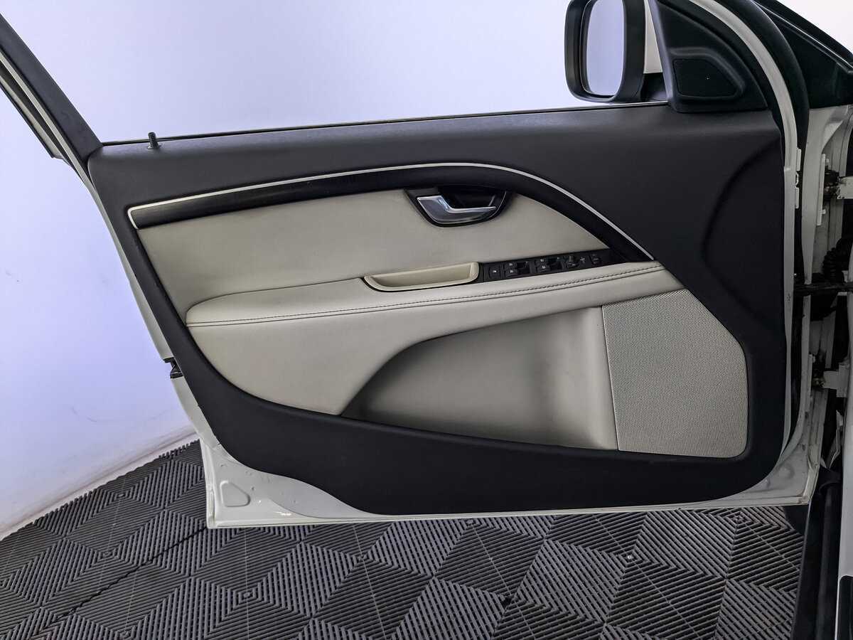 Volvo XC70 б/у, 2012, Автоматическая. Фото: #14