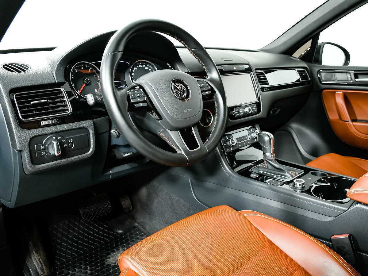 Volkswagen Touareg б/у, 2014, Автоматическая. Фото: #12