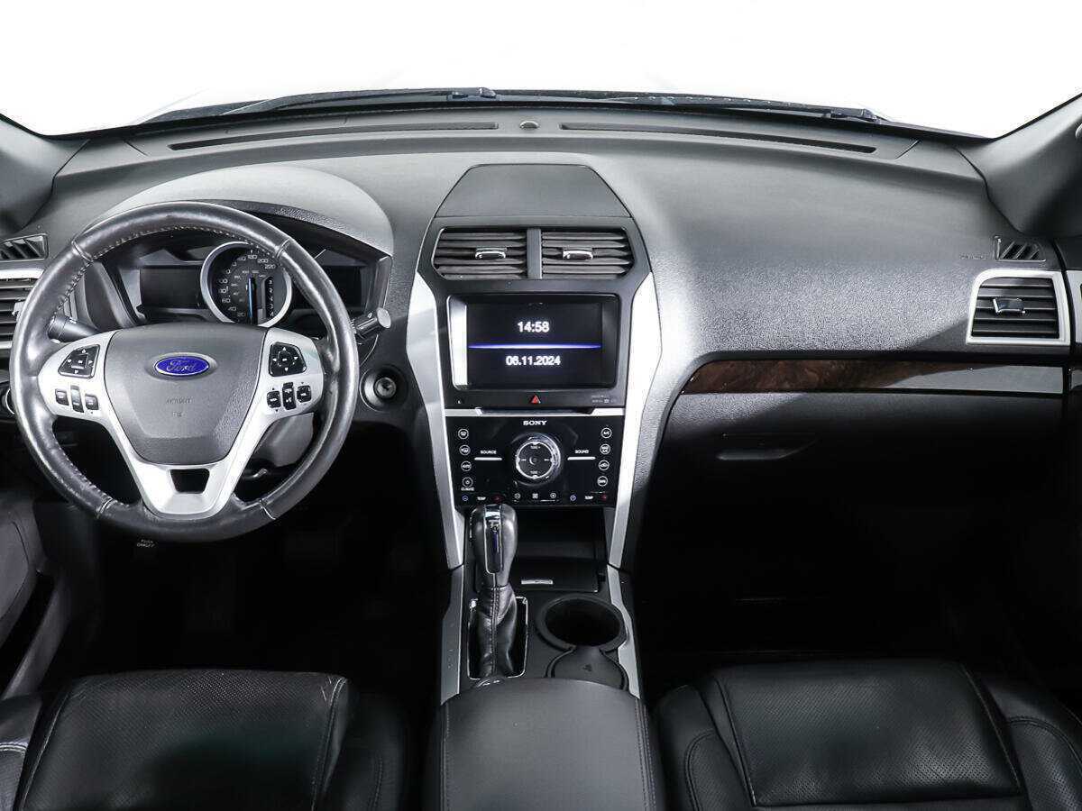 Ford Explorer б/у, 2013, Автоматическая. Фото: #13