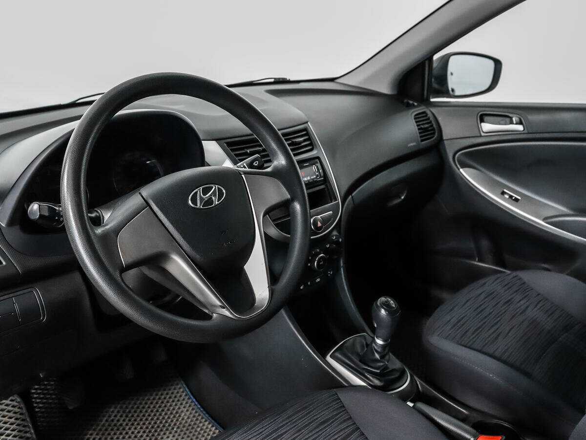 Hyundai Solaris б/у, 2016, Механическая. Фото: #6