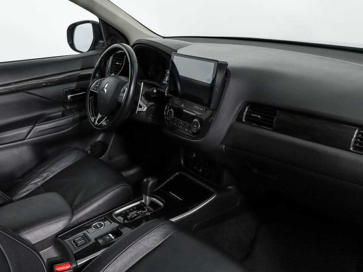 Mitsubishi Outlander б/у, 2017, Вариатор. Фото: #11