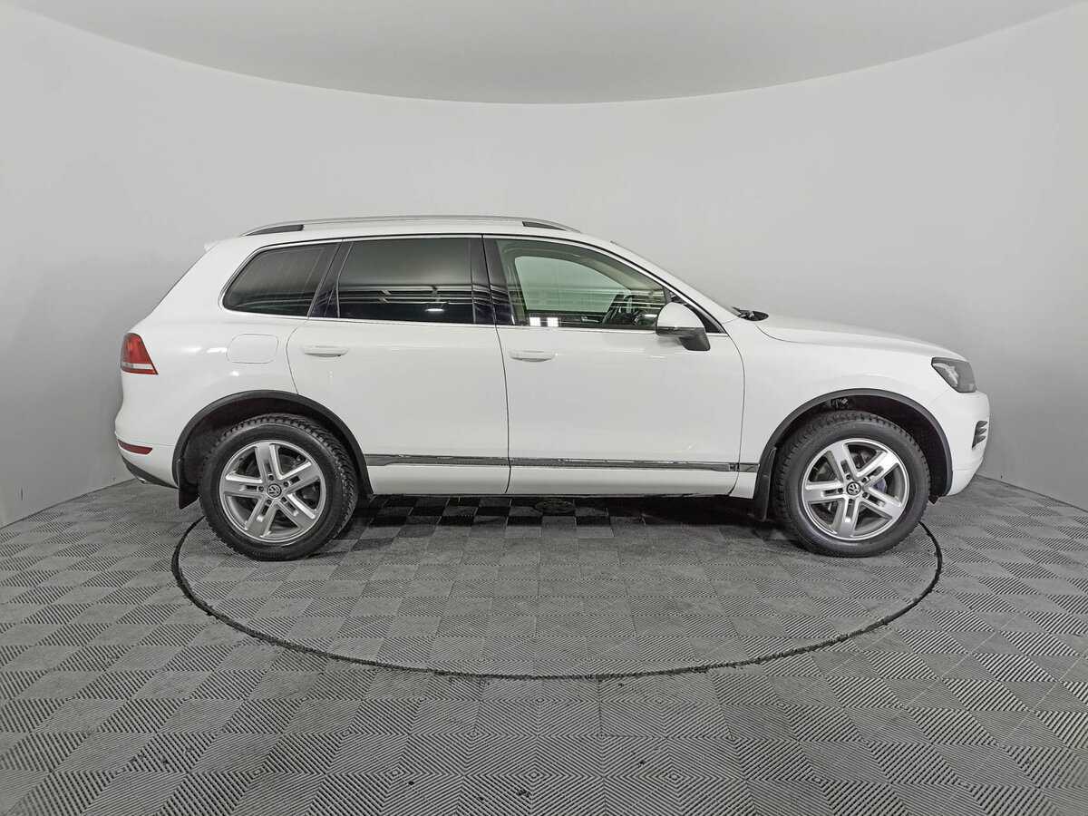 Volkswagen Touareg б/у, 2013, Автоматическая. Фото: #3