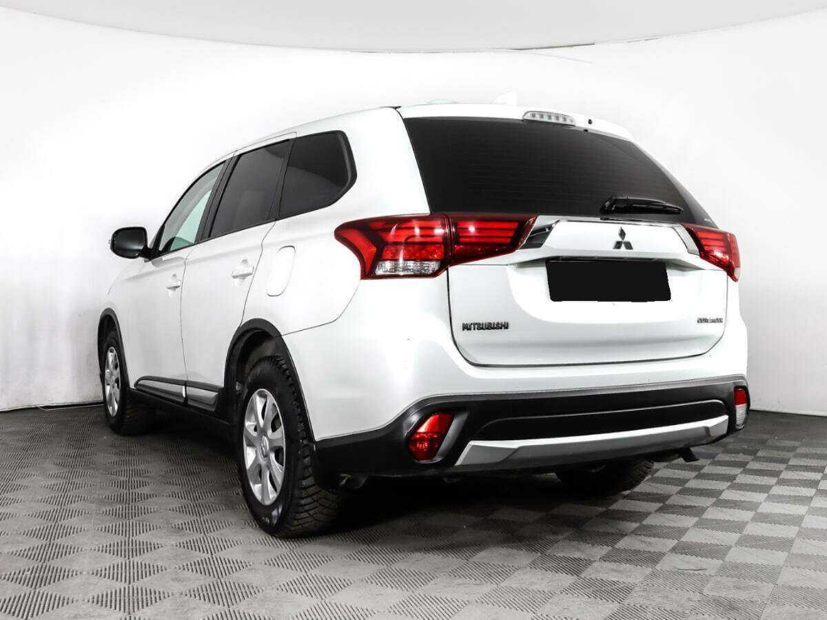 Mitsubishi Outlander б/у, 2018, Вариатор. Фото: #6