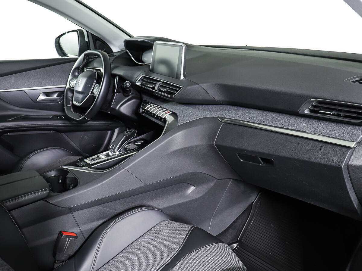Peugeot 3008 б/у, 2017, Автоматическая. Фото: #8