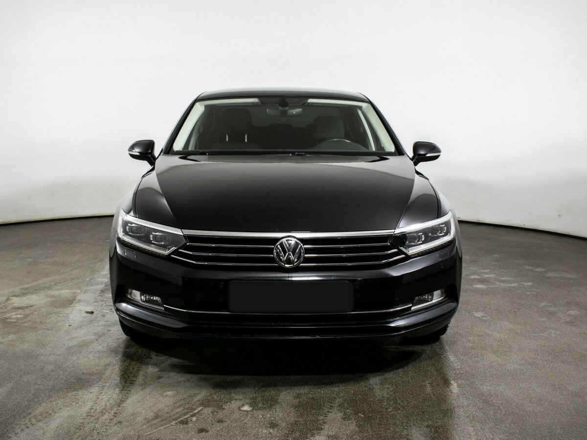 Volkswagen Passat б/у, 2017, Роботизированная. Фото: #1