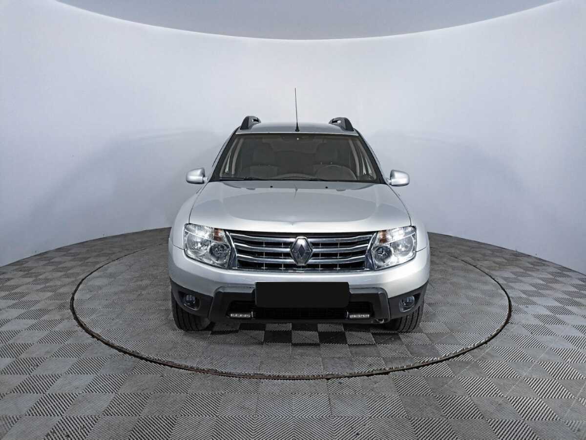 Renault Duster б/у, 2012, Механическая. Фото: #1