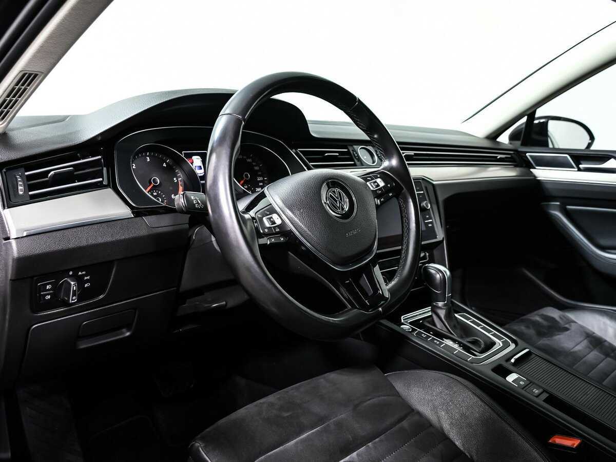Volkswagen Passat б/у, 2018, Роботизированная. Фото: #11