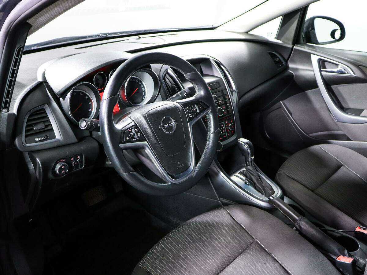 Opel Astra б/у, 2014, Автоматическая. Фото: #11