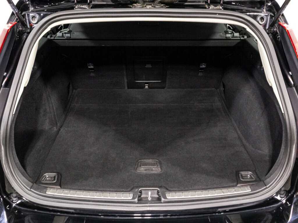 Volvo V60 б/у, 2018, Автоматическая. Фото: #14